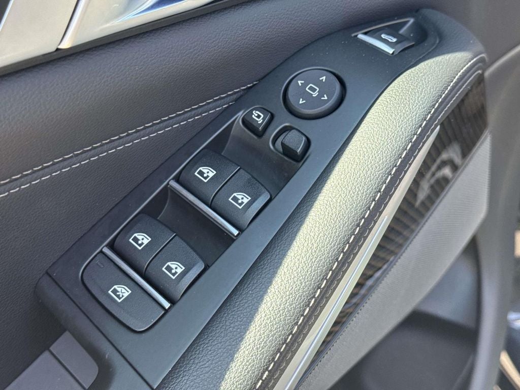 2022 BMW X5 M50i