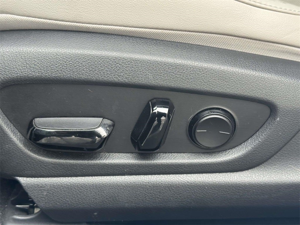 2023 Lexus UX 250h F SPORT Design