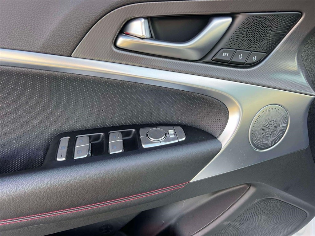 2025 Genesis G70 2.5T Sport Prestige