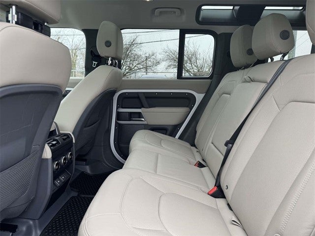 2024 Land Rover Defender 110 S