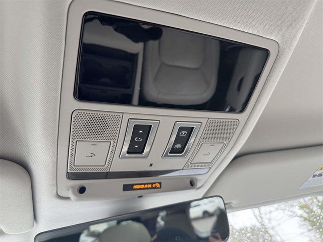 2024 Land Rover Defender 110 S