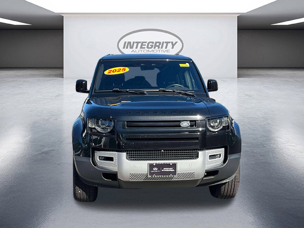 2025 Land Rover Defender 110 S