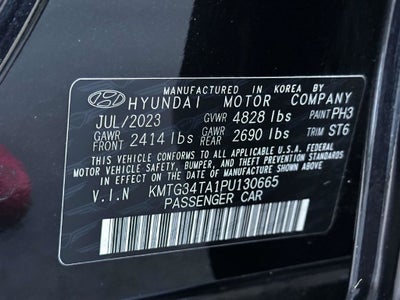 2023 Genesis G70 2.0T