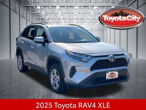 2025 Toyota RAV4 XLE