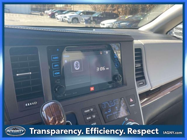 2017 Toyota Sienna Limited Premium 7 Passenger