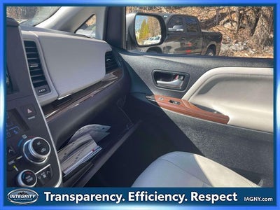 2017 Toyota Sienna Limited Premium 7 Passenger
