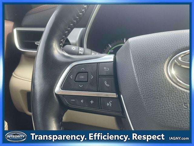 2021 Toyota Highlander Hybrid Platinum