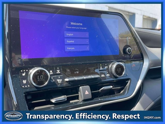 2024 Toyota Highlander Hybrid Platinum