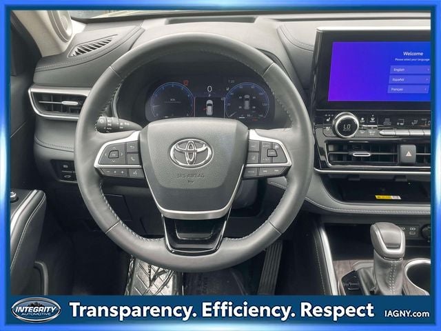 2024 Toyota Highlander Platinum