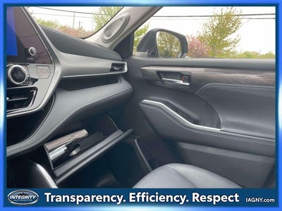 2024 Toyota Highlander Platinum