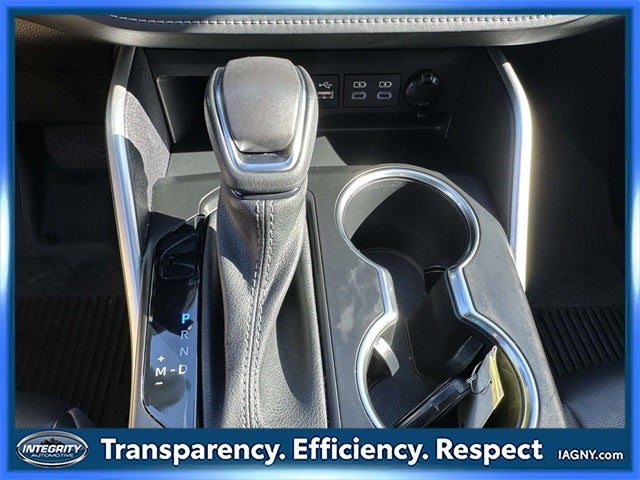 2023 Toyota Highlander XLE 8 PASSENGER BENCH SEATING