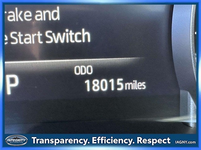 2023 Toyota Highlander XLE 8 PASSENGER BENCH SEATING