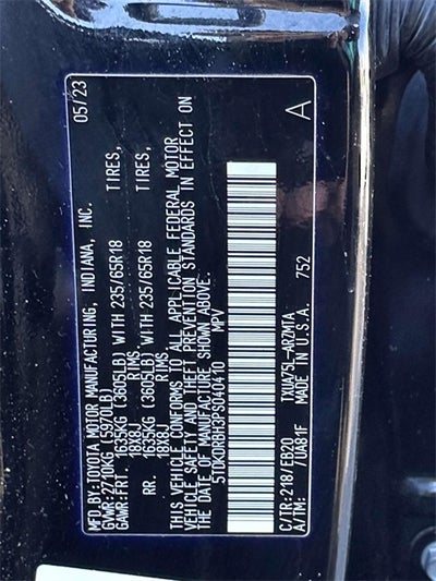 2023 Toyota Highlander XLE 8 PASSENGER BENCH SEATING