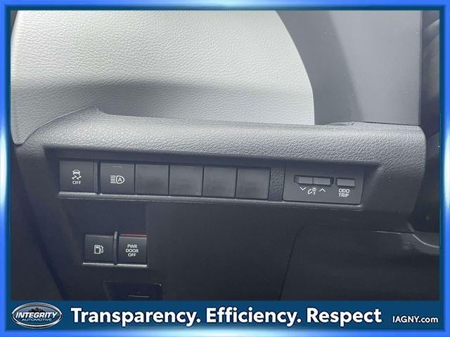 2026 Toyota Sienna Mobility LE 8 Passenger