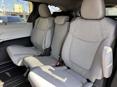 2026 Toyota Sienna LE 8 Passenger