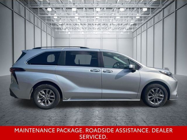 2025 Toyota Sienna XLE 8 Passenger