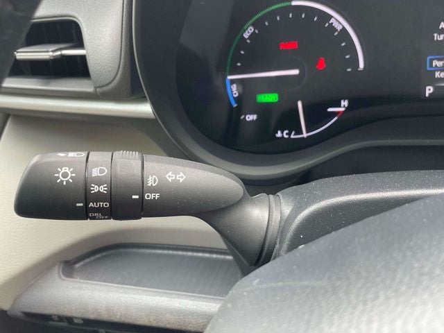 2025 Toyota Sienna XLE 8 Passenger