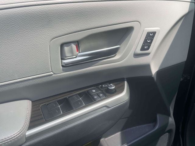 2023 Toyota Sienna Limited 7 Passenger