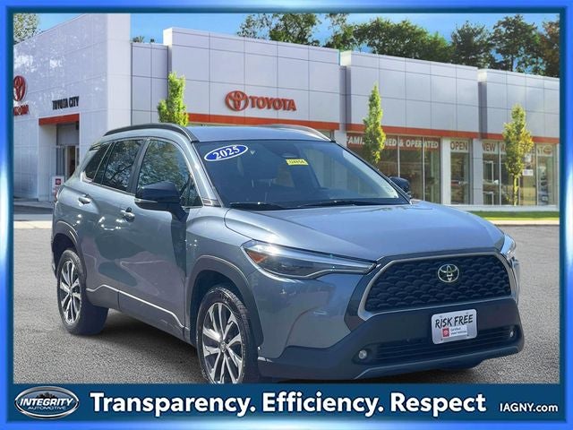 2025 Toyota Corolla Cross XLE