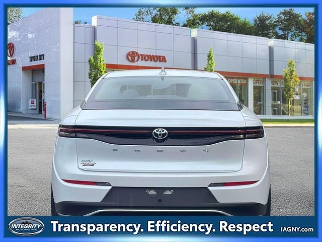2023 Toyota Crown XLE AWD