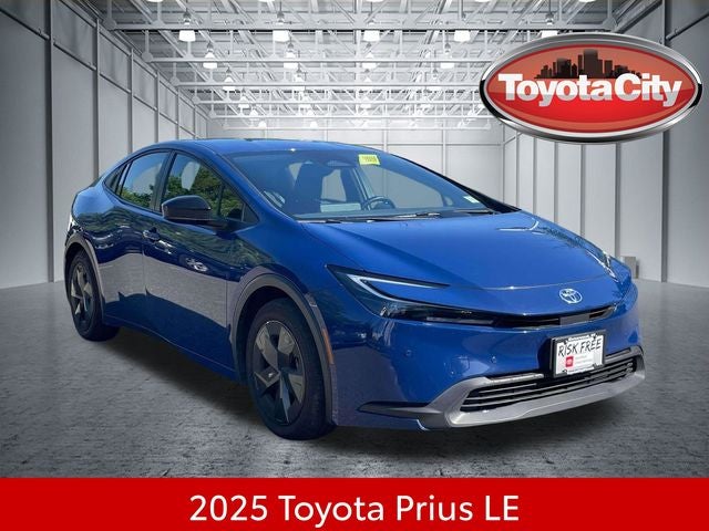 2025 Toyota Prius LE