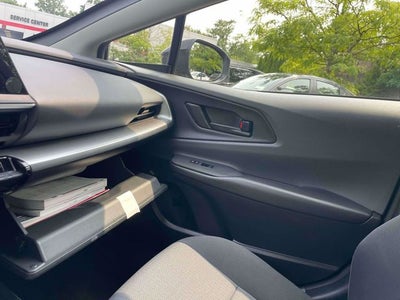 2025 Toyota Prius LE