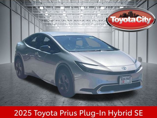 2025 Toyota Prius Plug-In Hybrid SE