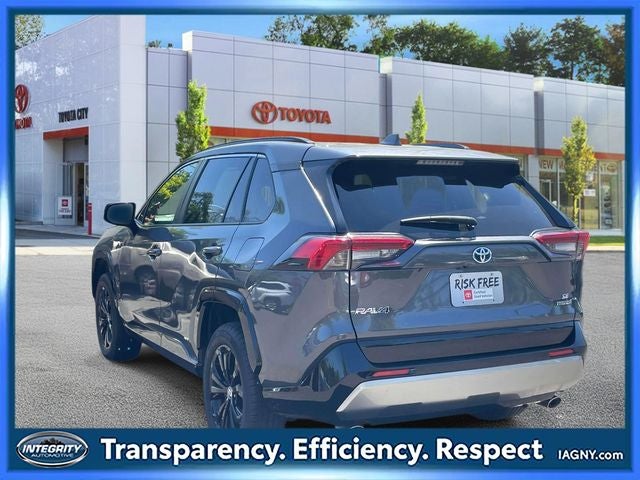 2023 Toyota RAV4 Hybrid SE