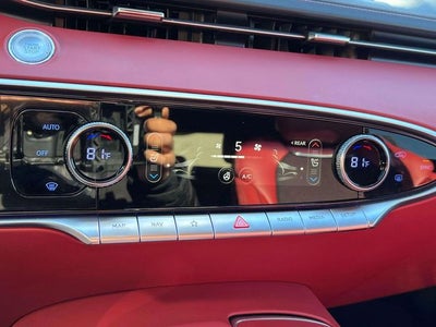 2024 Genesis GV70 2.5T