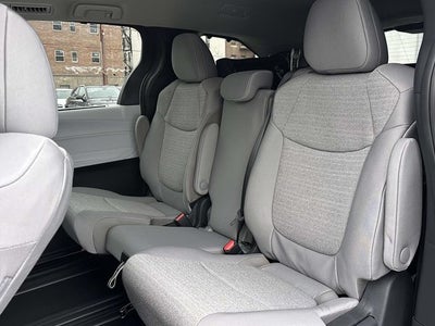 2025 Toyota Sienna LE 8 Passenger