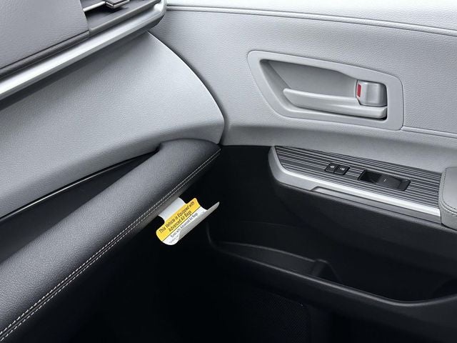 2025 Toyota Sienna LE 8 Passenger