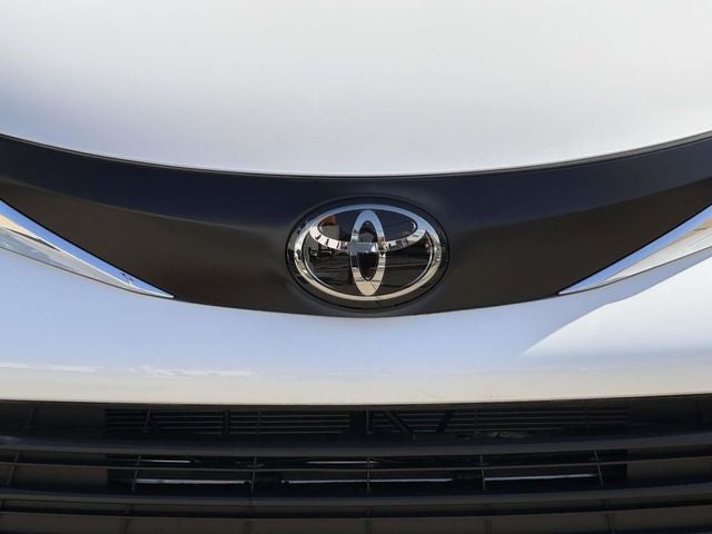 2026 Toyota Sienna LE 8 Passenger