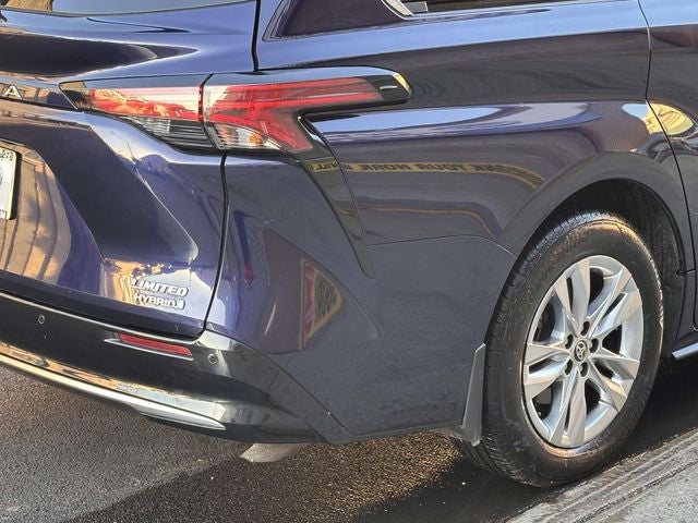 2022 Toyota Sienna Limited 7 Passenger