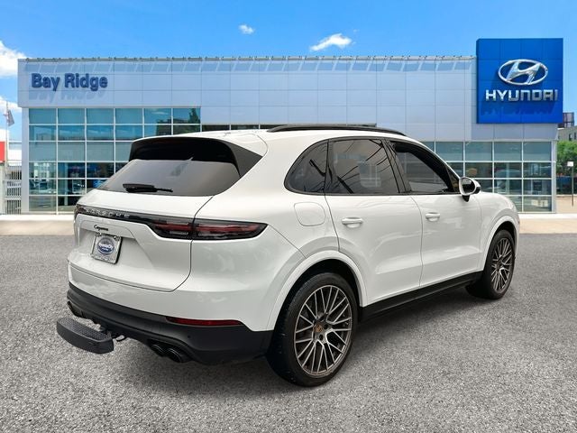 2023 Porsche Cayenne Base